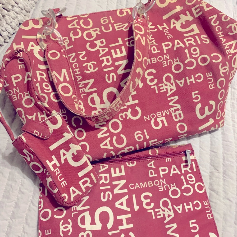 AUTHENTIC CHANEL Tote Bag